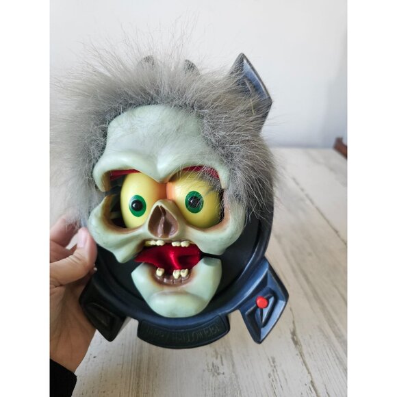 Gemmy scary screamer greeter animated zombie hanging Halloween prop decor vintag - Picture 4 of 9